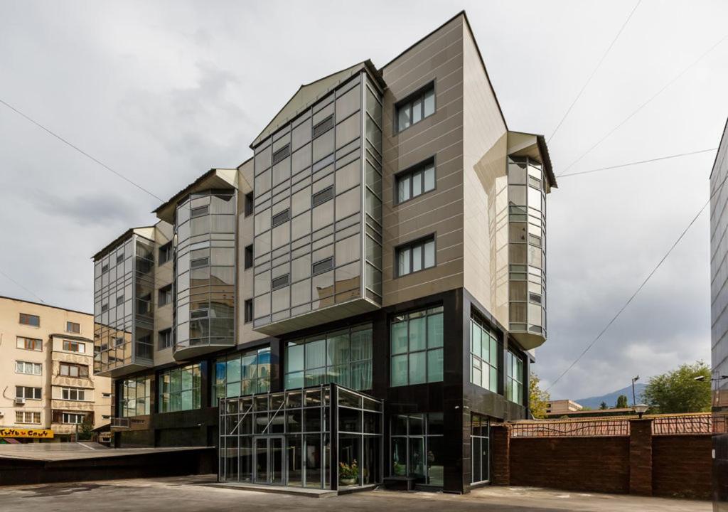 Shera Park Boutique Hotel Almaty Exterior photo